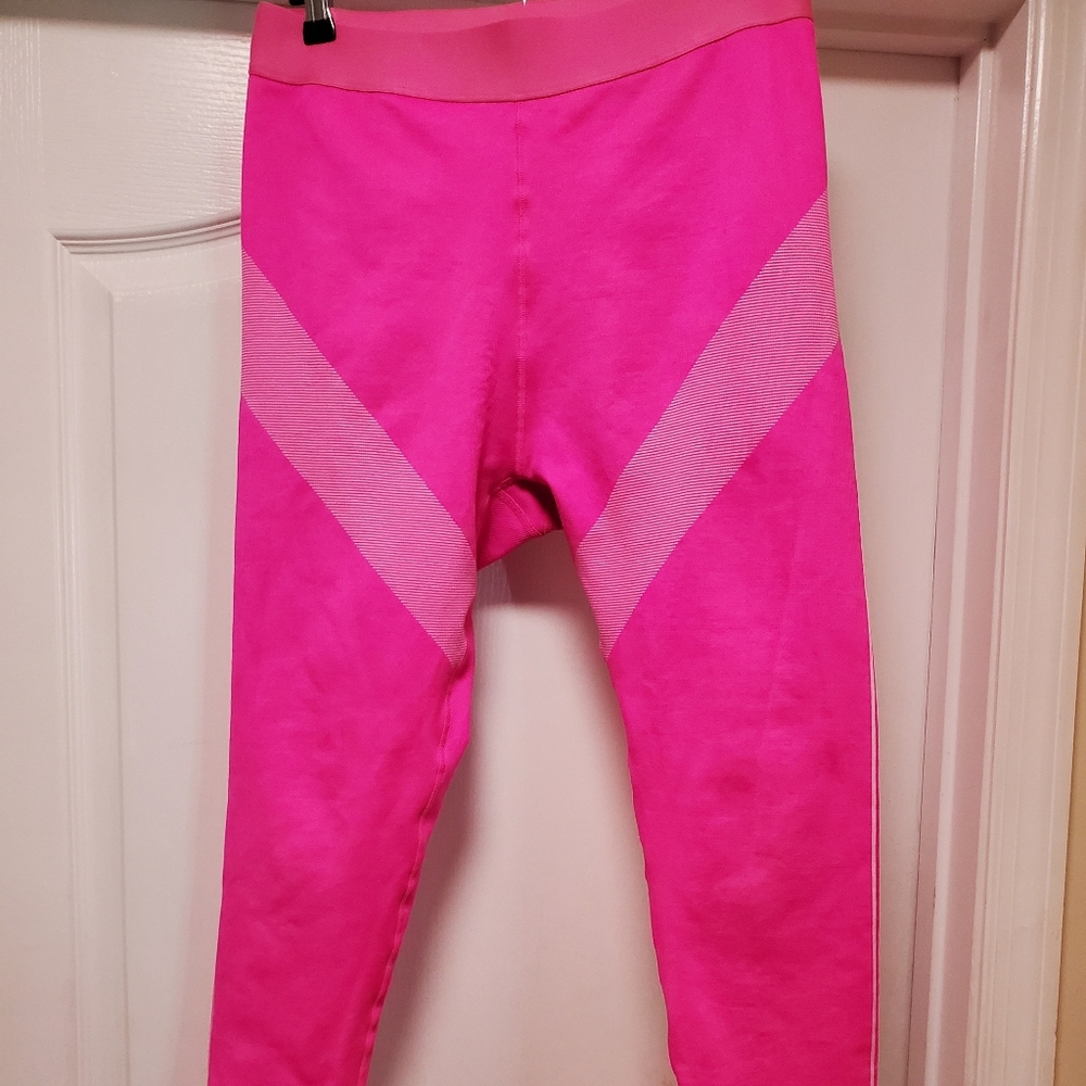 FABLETICS  Hot Pink leggings-XL
